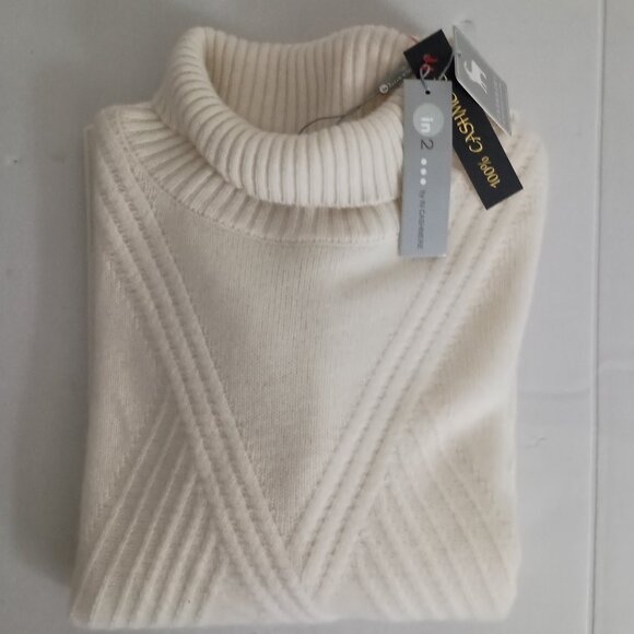 InCashmere 100% Cashmere Cream Roll Neck Sweater Women’s Size M NWT - Picture 4 of 16